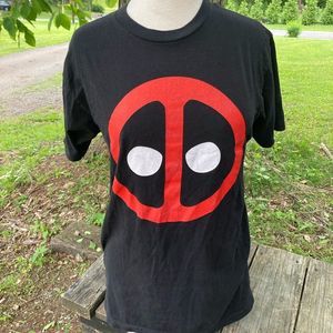 DEADPOOL LOGO TSHIRT WELOVEFINE MEDIUM WOMENS
